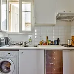 Charming Apartment For 3 People ❁ Ternes Quartier ❁