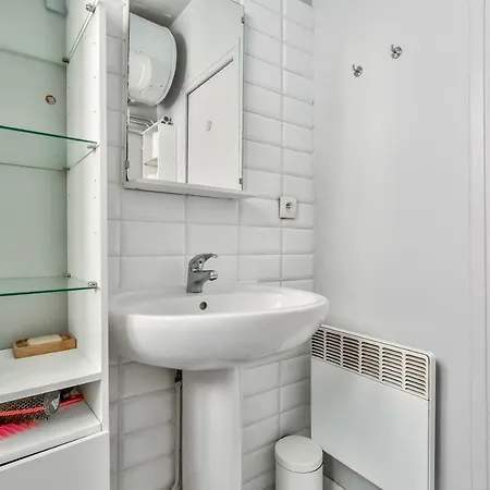 Charming For 3 People ❁ Ternes Quartier ❁ * Parigi